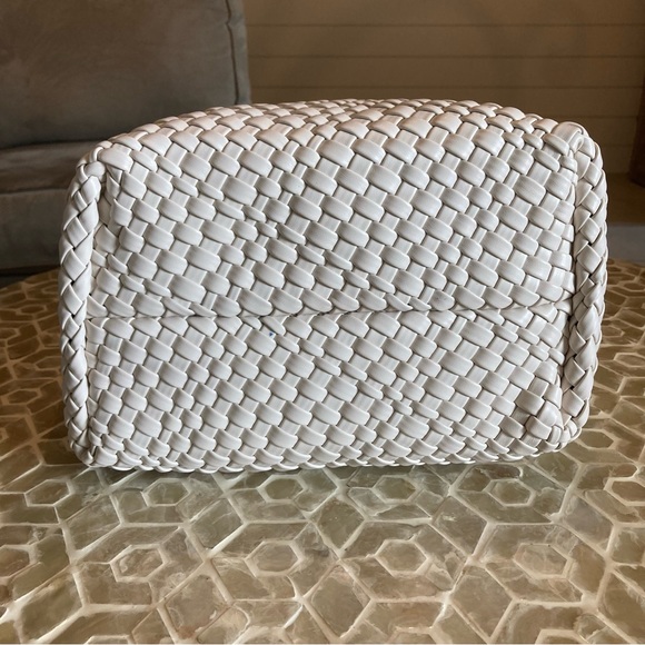 NEW!  Jinmanxue Women Vegan Leather Hand-Woven Tote Handbag in ‘creamy white’ - Picture 5 of 10